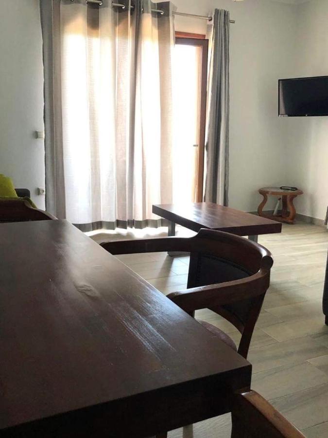 Spyridoula'S Guest House Himare Buitenkant foto