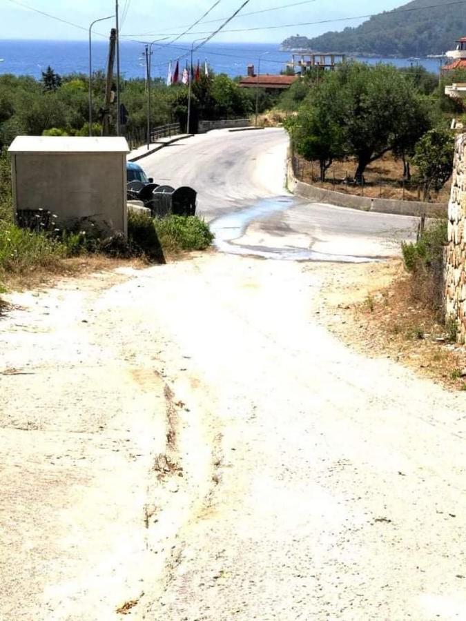 Spyridoula'S Guest House Himare Buitenkant foto