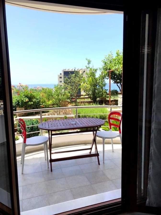 Spyridoula'S Guest House Himare Buitenkant foto
