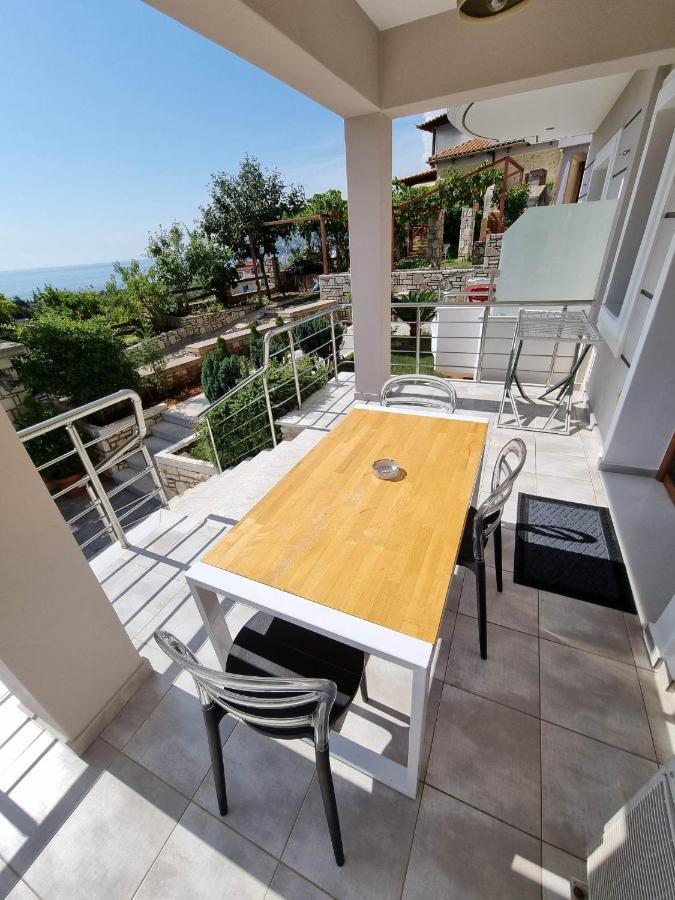 Spyridoula'S Guest House Himare Buitenkant foto