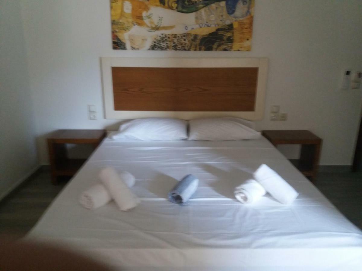 Spyridoula'S Guest House Himare Buitenkant foto