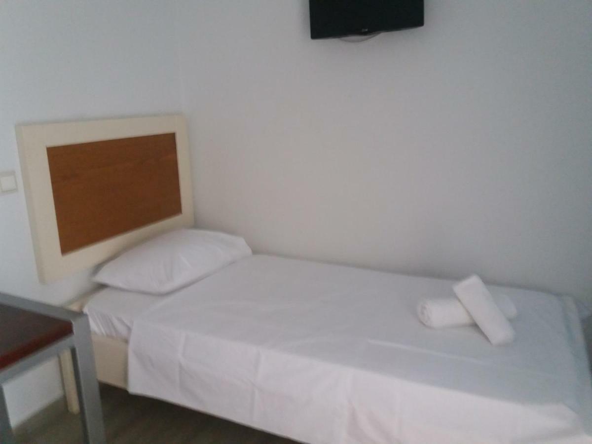 Spyridoula'S Guest House Himare Buitenkant foto